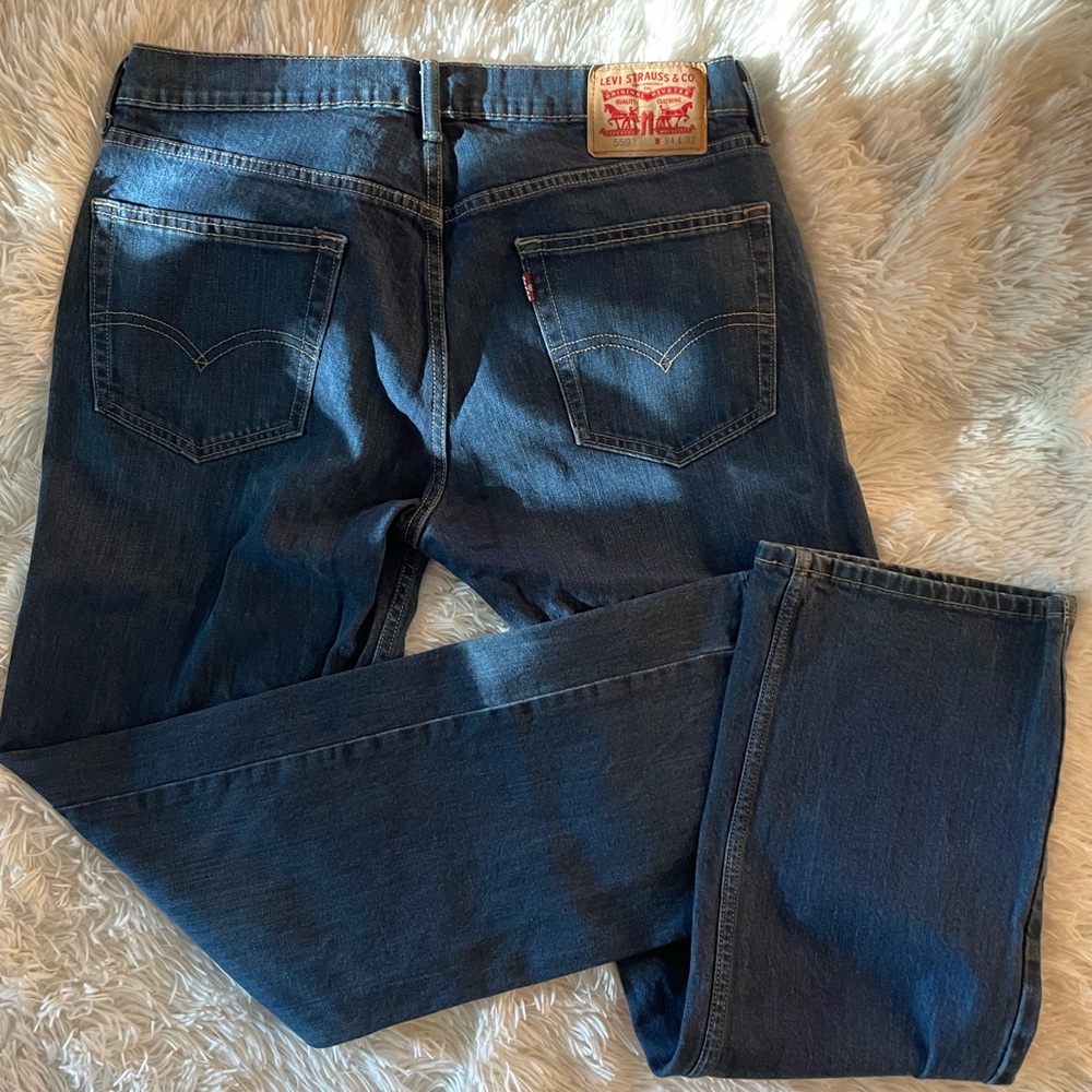 Men’s Levi’s classic blue jeans, size 34